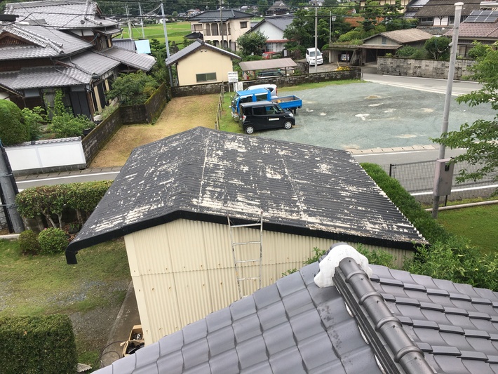 熊本県山鹿市での屋根スレート塗装作業のサムネイル